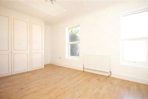 1 bedroom apartment to rent, Osborne Road, Middlesex