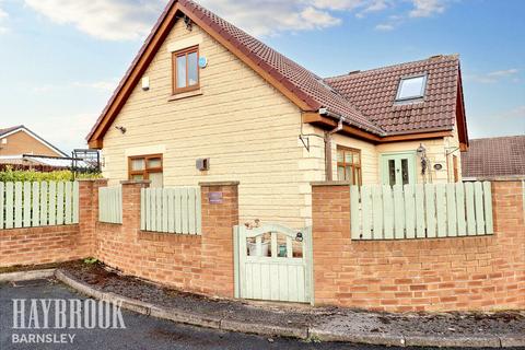 3 bedroom detached house for sale, Bradwell Avenue, Dodworth