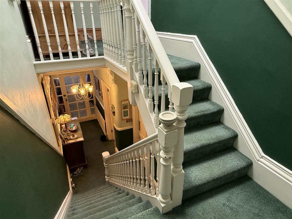 First floor landing