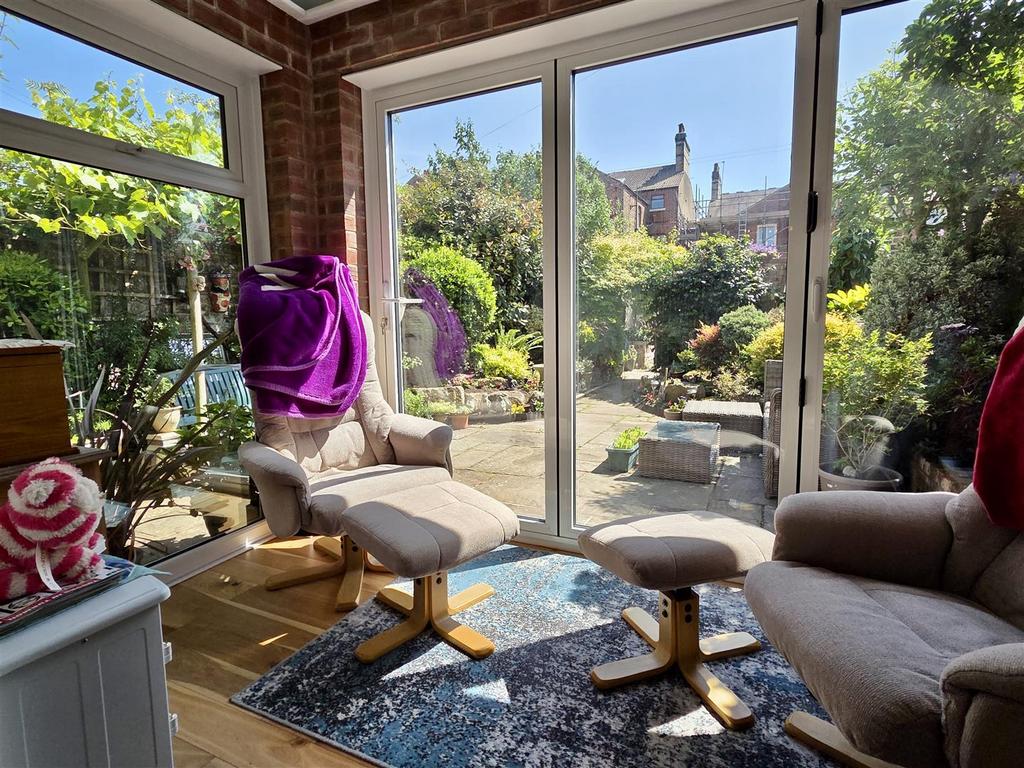 Garden room