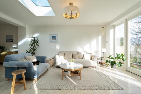 30 Mirfield Road, Solihull, B91 1JD