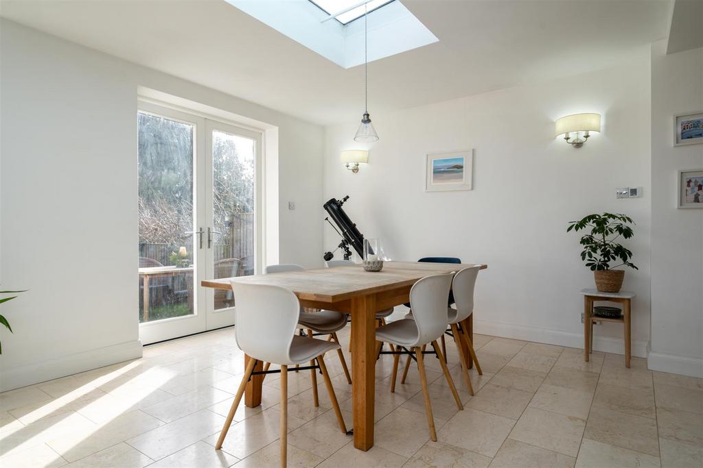 30 Mirfield Road 23.jpg