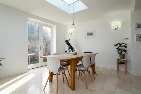 30 Mirfield Road, Solihull, B91 1JD