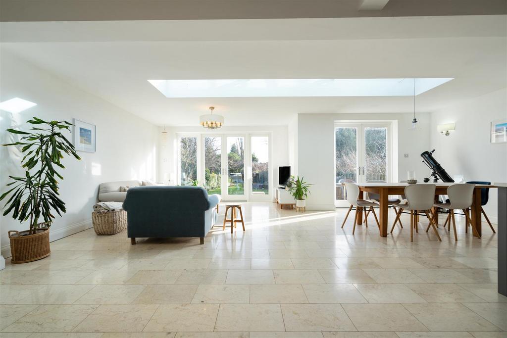 30 Mirfield Road 30.jpg