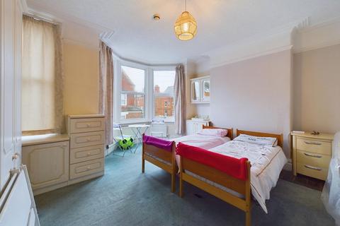 5 bedroom terraced house for sale, Richmond Street, Bridlington