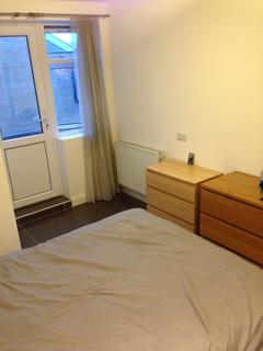 1 bedroom flat to rent, Rye Lane, Peckham, SE15