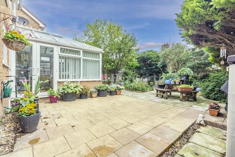 4 bedroom detached house for sale, Hope Close, Thornton Cleveleys FY5