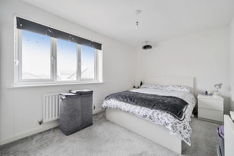 32 Pear Tree Leaze, Patchway, Bristol, BS34 5SY