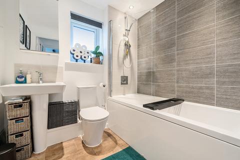 32 Pear Tree Leaze, Patchway, Bristol, BS34 5SY