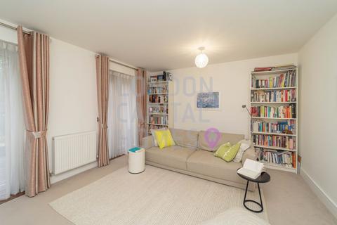 4 bedroom terraced house to rent, Emerald Square, London, SW15