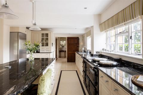 4 bedroom detached house for sale, Ebbisham Lane, Walton On The Hill,