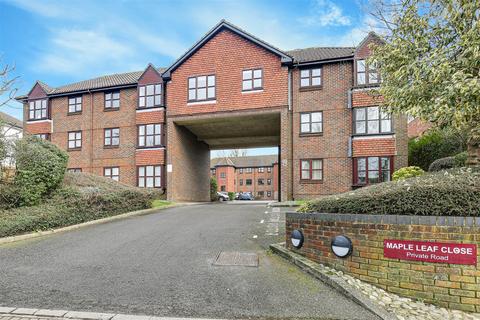 21 Maple Leaf Close, Biggin Hill, Westerham, TN16 3JW