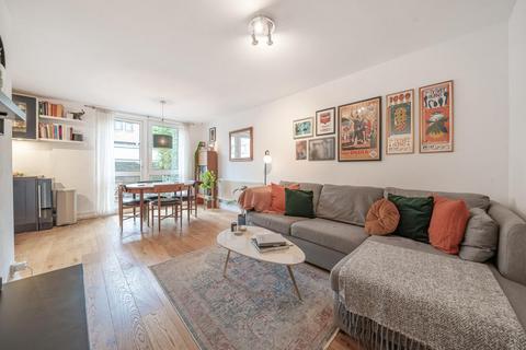 5 Jansen Walk, London, SW11 2AZ