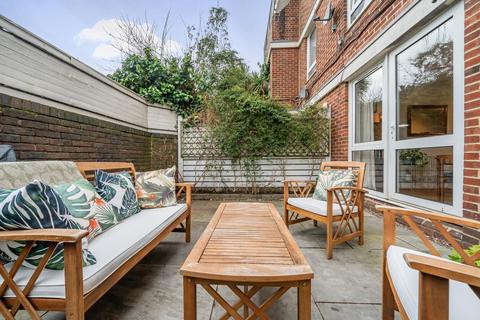 5 Jansen Walk, London, SW11 2AZ