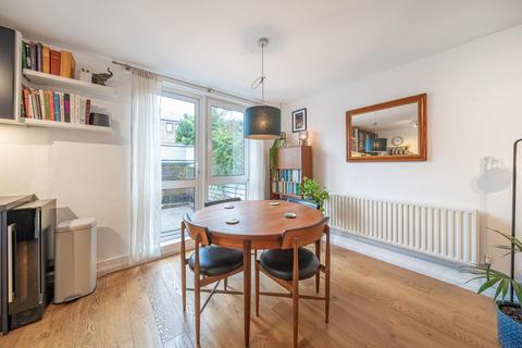 5 Jansen Walk, London, SW11 2AZ