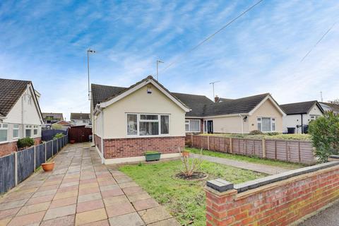 3 bedroom semi-detached bungalow for sale, Grovewood Avenue, Leigh-on-sea, SS9