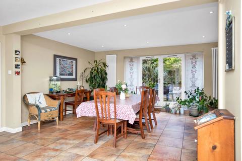 Ashlyns High Lane, Haslemere, GU27 1BD