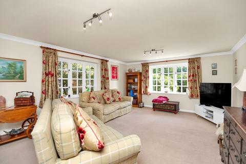 Ashlyns High Lane, Haslemere, GU27 1BD