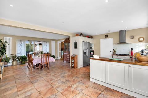 Ashlyns High Lane, Haslemere, GU27 1BD