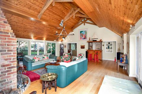 Ashlyns High Lane, Haslemere, GU27 1BD