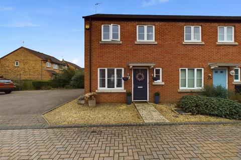 3 bedroom end of terrace house for sale, Marlstone Drive, Churchdown, Gloucester