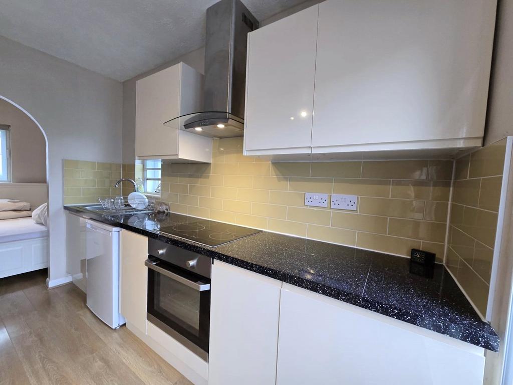 Kitchen (2)