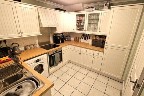 3 bedroom terraced house to rent, Abbots Walk, Beamish DH9