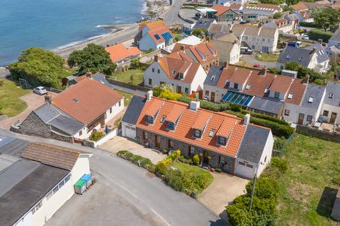 3 bedroom semi-detached house for sale, Rue De La Hougue Bachele, St. Saviour, Guernsey