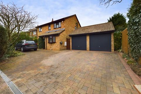 4 bedroom detached house for sale, Main Street, Yaxley, PE7