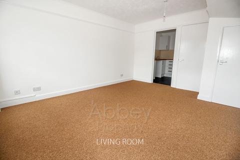 2 bedroom flat to rent, Mill Street, Langham House Mill Street, LU1