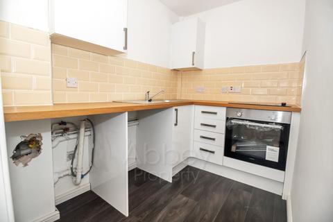 2 bedroom flat to rent, Mill Street, Langham House Mill Street, LU1