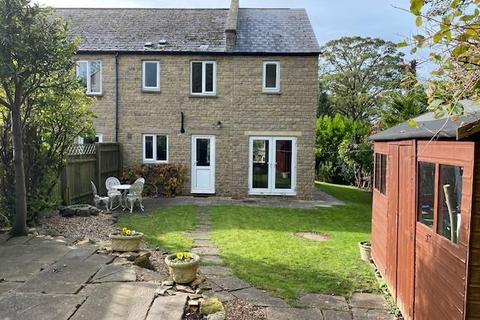 4 bedroom end of terrace house to rent, Cotshill Gardens, Chipping Norton