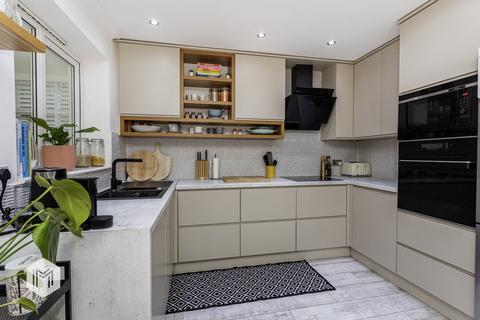 3 Border Brook Lane, Worsley, Manchester, M28 1XJ