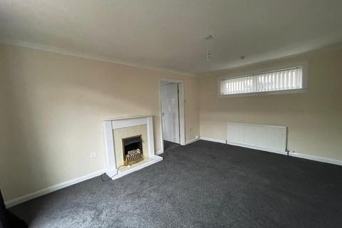 3 bedroom terraced house to rent, Smithyends, Glasgow G67