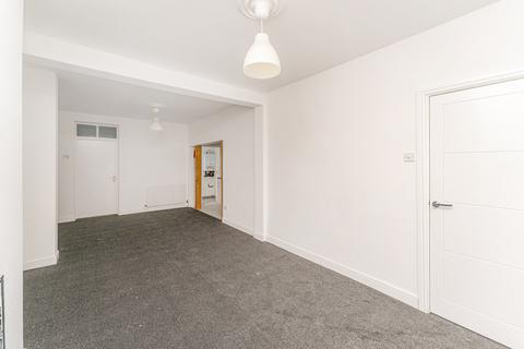 4 bedroom end of terrace house for sale, Wellstead Road, East Ham E6