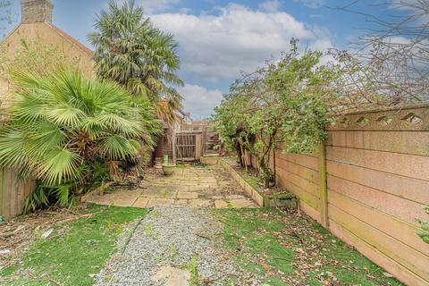 4 bedroom end of terrace house for sale, Wellstead Road, East Ham E6