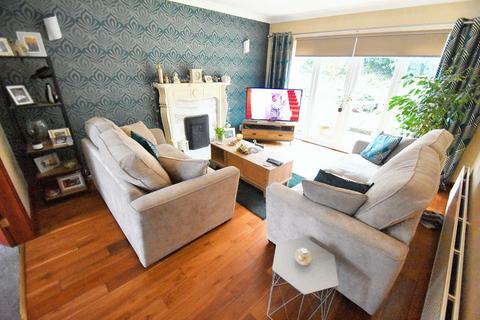 3 bedroom house for sale, Hathaway Road, Bury, BL9