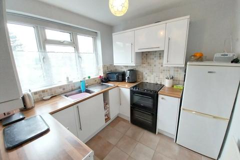 1 bedroom ground floor maisonette for sale, Edenbridge, Kent, TN8