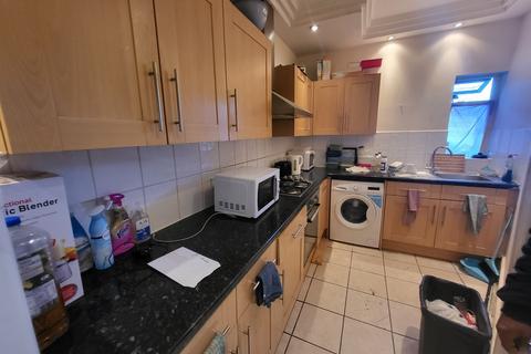 2 bedroom flat for sale, Croydon CR7