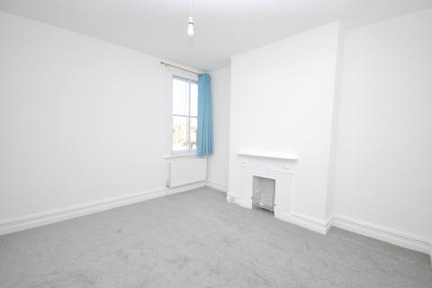 2 bedroom flat to rent, Crown Lane Bromley BR2