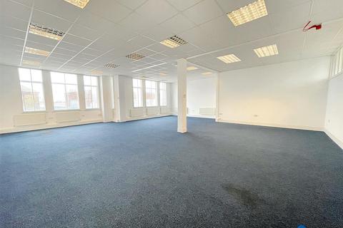 Property to rent, Station Chambers, High Street North, London