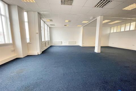 Property to rent, Station Chambers, High Street North, London