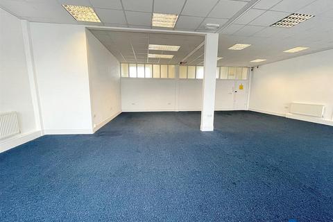 Property to rent, Station Chambers, High Street North, London