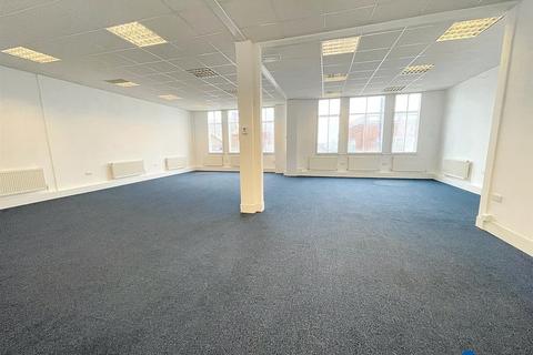 Property to rent, Station Chambers, High Street North, London