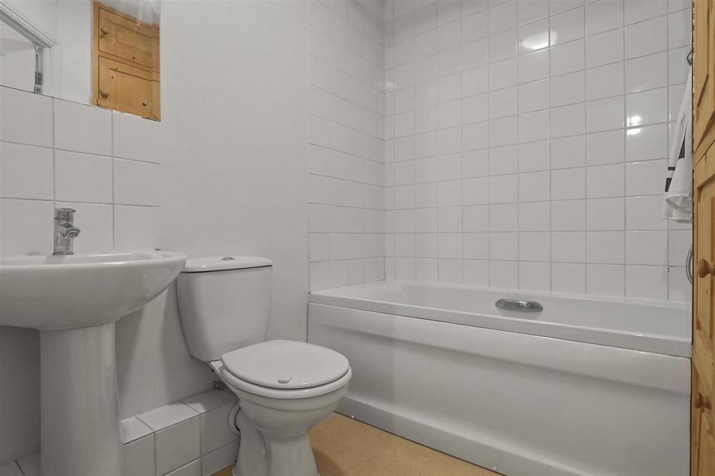 Bathroom.jpg