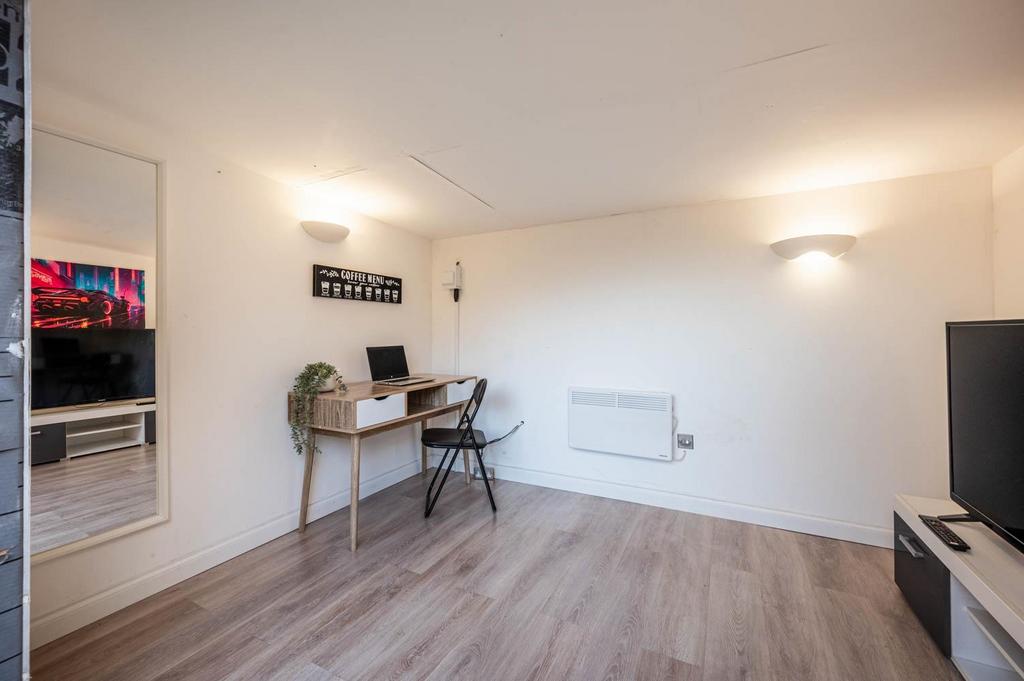 Out Building / Office