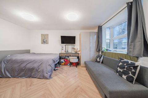 Studio for sale, Spencer Mews, Barons Court, London, W6