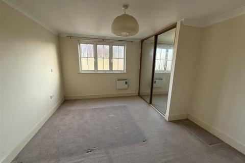 2 bedroom apartment to rent, Weetmans Drive, Essex CO4