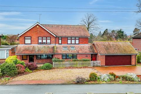 5 bedroom detached house for sale, Station Lane, Farnsfield NG22