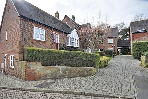 2 bedroom retirement property for sale, Rotherfield Avenue, Bexhill-On-Sea